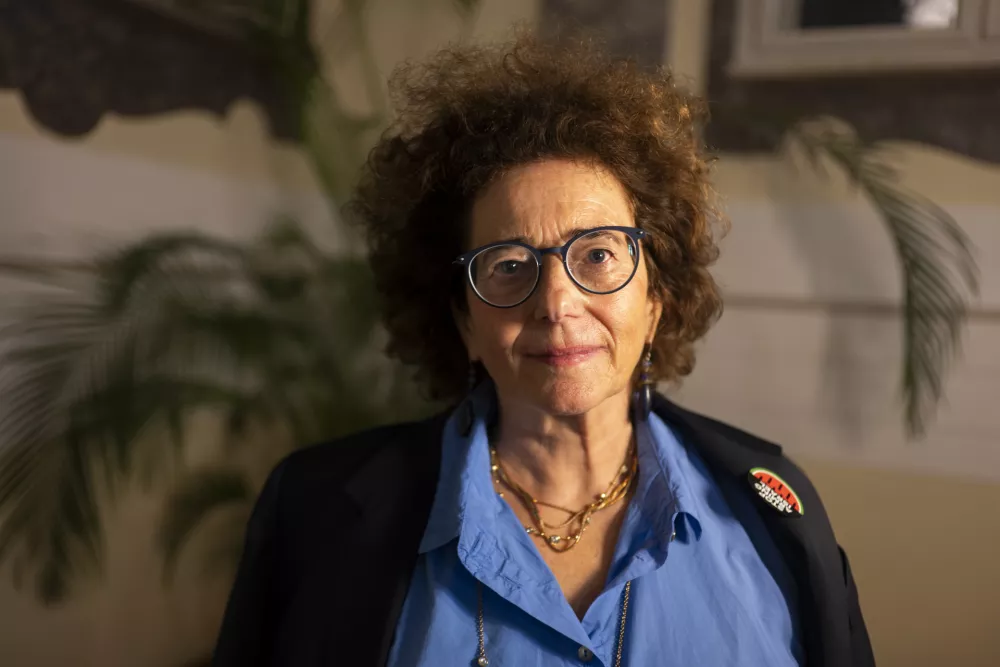 Programi političnih strank: sociala med novimi bombončki in zaostritvami