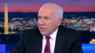 John Brennan, nekdanji direktor CIAposnetek zaslona, oddaja The Weeknight na MS NOW