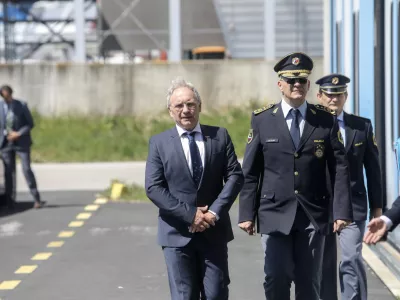 minister za notranje zadeve Ale&scaron; Hojs, generalni direktor Policije dr. Anton Olaj- novi policijski helikopter AW 169 - - 14.04.2022 &ndash; POLICIJA - Letalska policijska enota LPE Brnik - predaja novega večnamenskega policijskega helikopterja AgustaWestland AW 169, //FOTO: Jaka Gasar