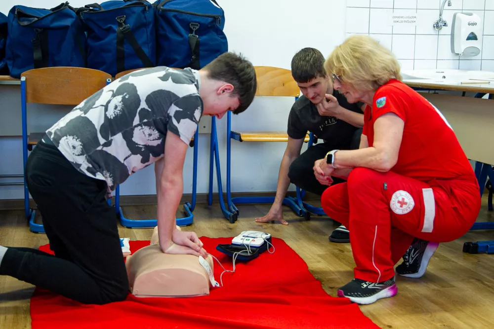 Rdeči križ Slovenije, humanitarna dejavnost, prostovoljci / Foto: Rdeči Križ Slovenije