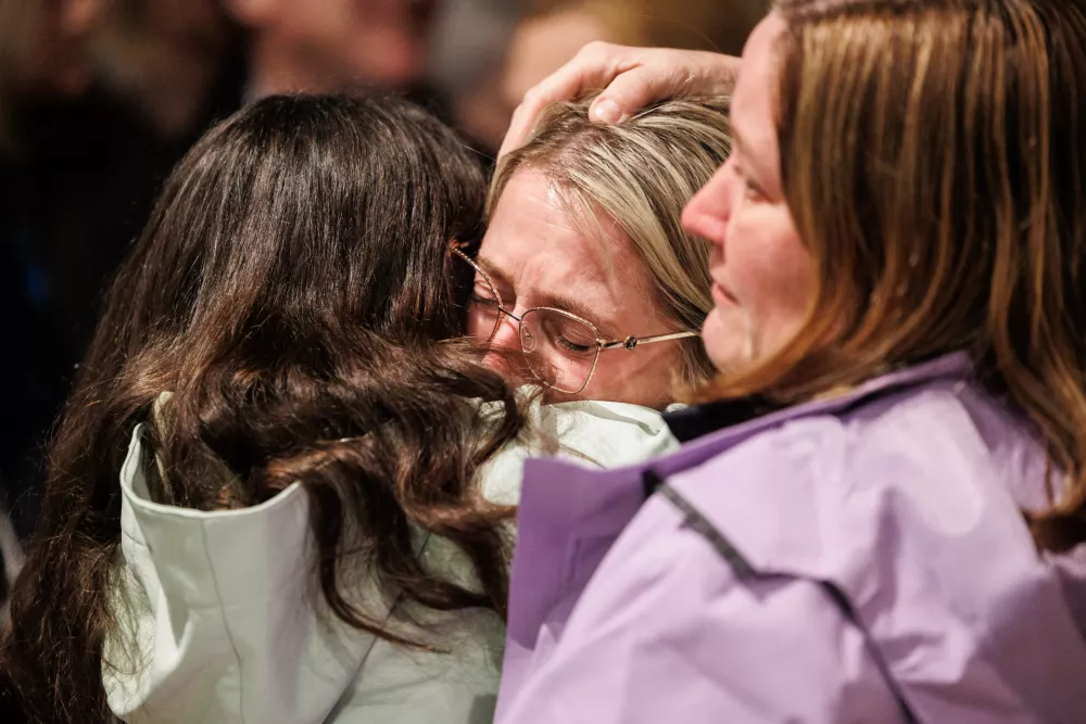 Brnik, Letalisce Jozeta Pucnika.Prihod prvih Slovencev z Bliznjega vzhoda v domovino.