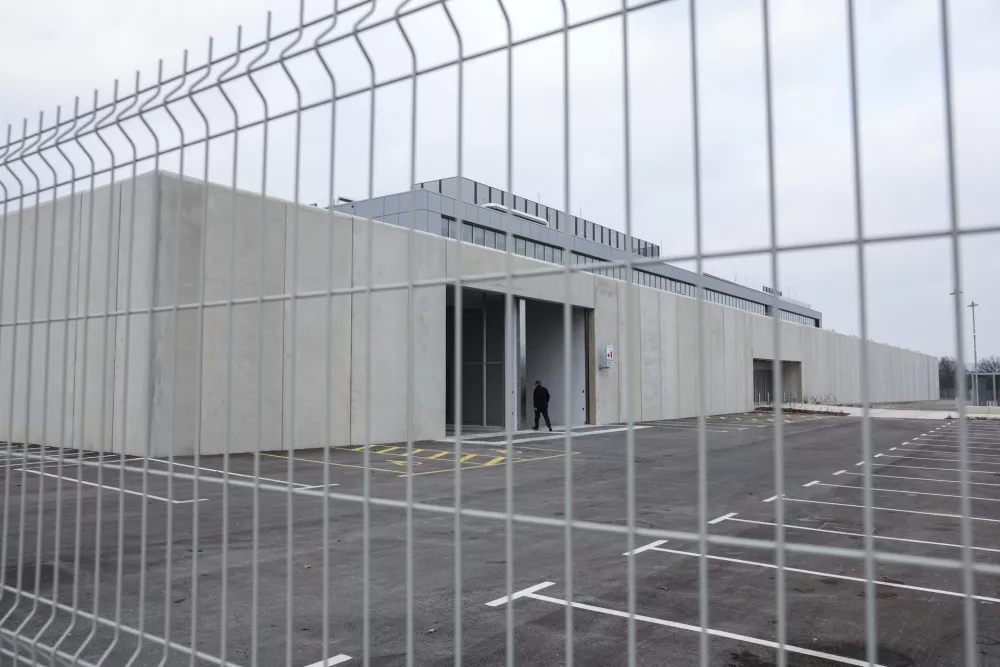 - 14.11.2025 - Novi zapor Dobrunje - celica, varovanje, ograja, pravosodje, kriminal//FOTO: Jaka Gasar