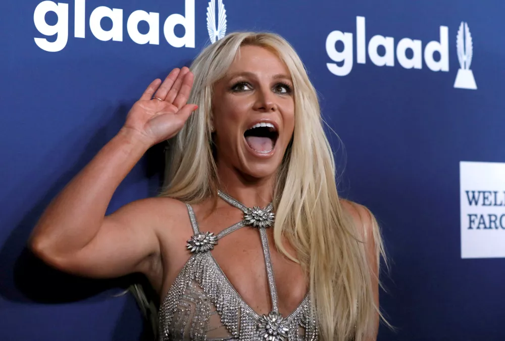 FILE PHOTO: Singer Britney Spears poses at the 29th Annual GLAAD Media Awards in Beverly Hills, California, U.S., April 12, 2018. REUTERS/Mario Anzuoni   TPX IMAGES OF THE DAY/File Photo
