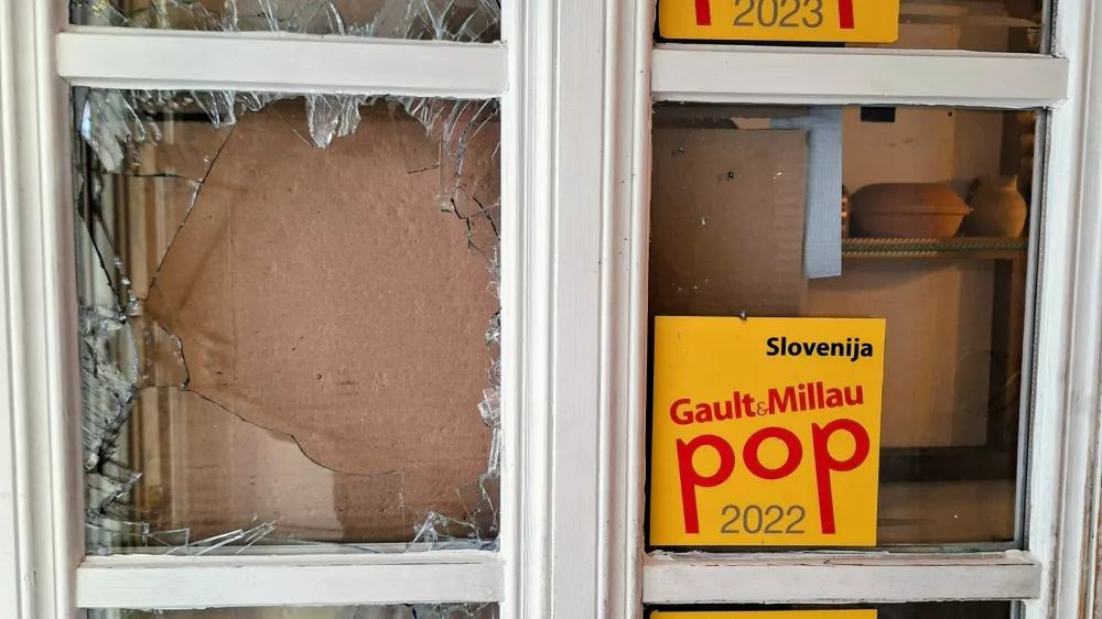 razbita vrata, huligani, restavracija Ba&scaron;čar&scaron;ija, po incidentu na Po&scaron;tni ulici, 7 Marca 2026