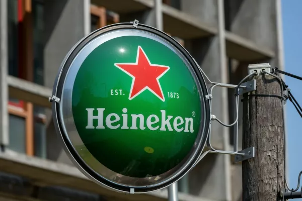 Zaradi kr&scaron;itev protimonopolne zakonodaje Heinekenu grozi milijardna globa