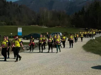 Prireditve Punce v jami se je udeležilo okoli 700 žensk. 