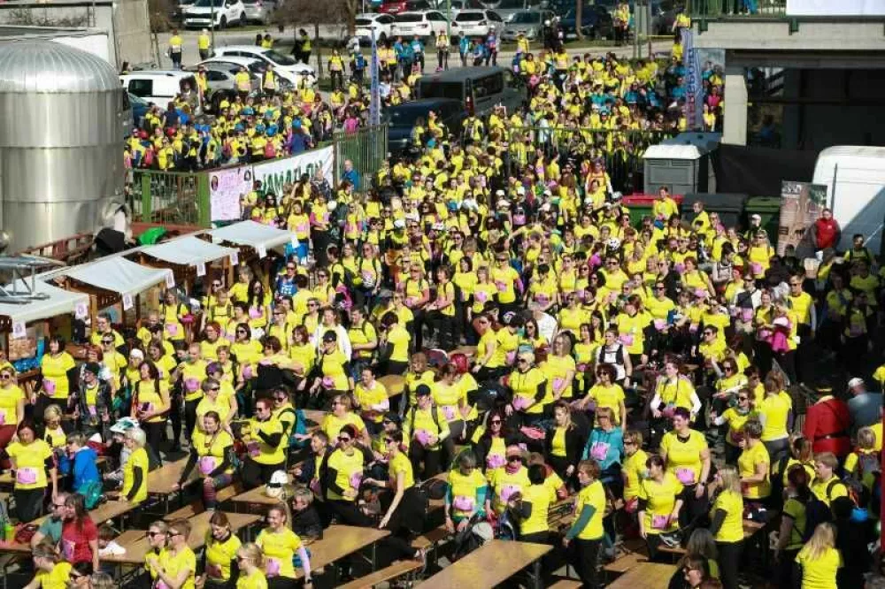 Prireditve Punce v jami se je udeležilo okoli 700 žensk.