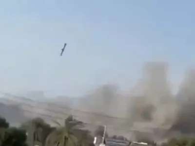 Posnetek ameri&scaron;ke rakete tomahawk.