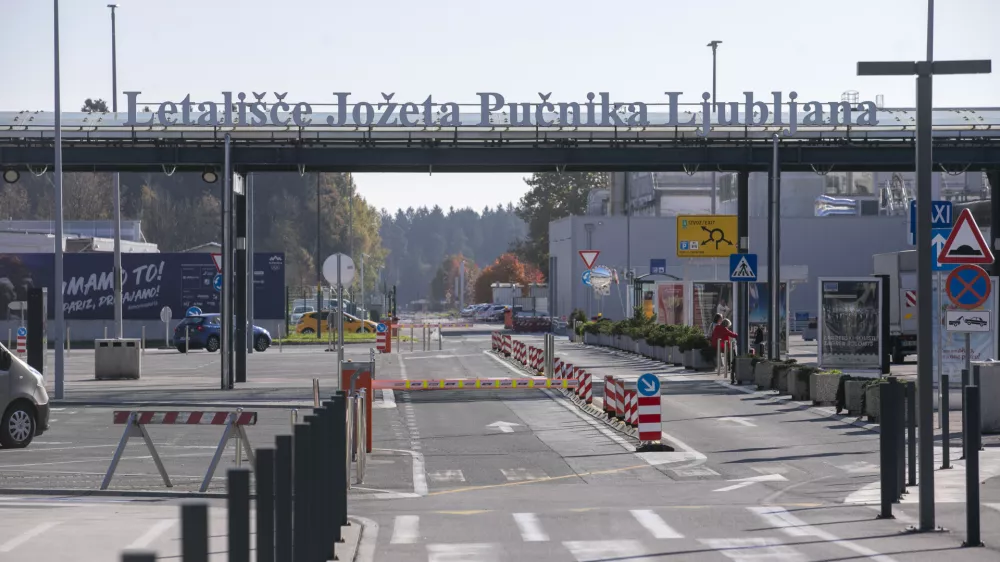 Železnica med Kranjem in Brnikom? Prebivalci niso preveč srečni