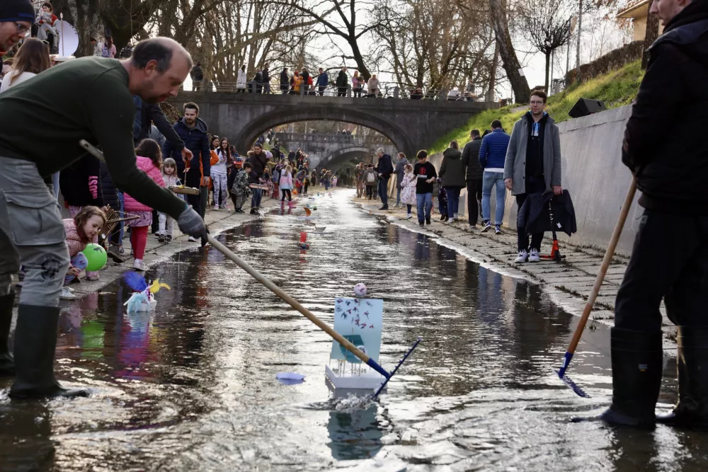 (VIDEO) Gregorčki napovedali prihod pomladi