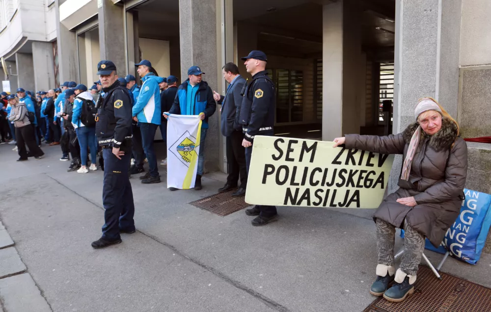 12.03.2026 - stavka policistovFoto: Tomaž Skale