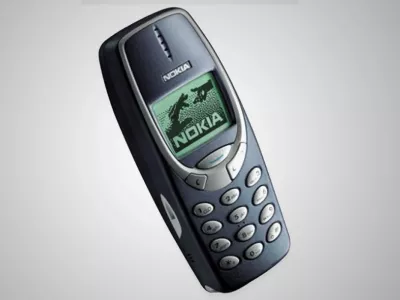 Nokia 3310 je &scaron;e vedno znana po dobri bateriji. Foto: zajem zaslona