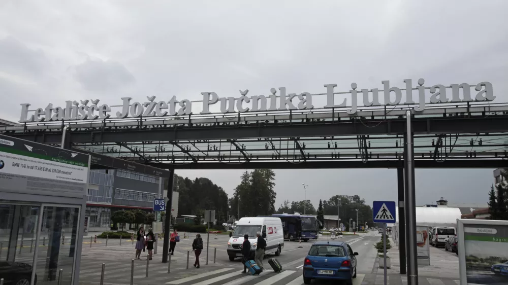 - 04.09.2014 - Letali&scaron;če Jožeta Pučnika Brnik - Aerodrom Ljubljana - //FOTO: Luka Cjuha