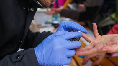 Zdravstvo, merjenje holesterola, holesterol, srčno žilne bolezni, zdravstvo, zdravje, zdravstvena politika- 19.04.2017 - Akcija študentov medicine za boljše zdravje. //FOTO: Bojan Velikonja