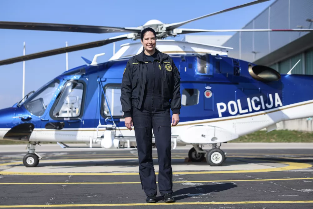 - 04.03.2026 - Pilotka policijskega helikopterja Breda &Scaron;prajcar//FOTO: Jaka Gasar / Foto: Jaka Gasar