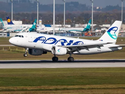 Nekoč so letala slovenskega prevoznika ponosno stala ob drugih iz celega sveta. / Foto: Istock