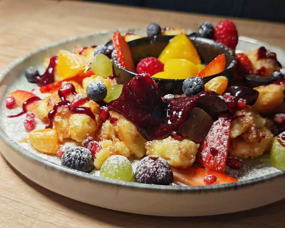 &Scaron;morn, Bistro in kavarna Nana