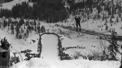 planica aa / Foto: Marjan Ciglič, Hrani Muzej Novejše Insodobne Zgodovine Slovenije