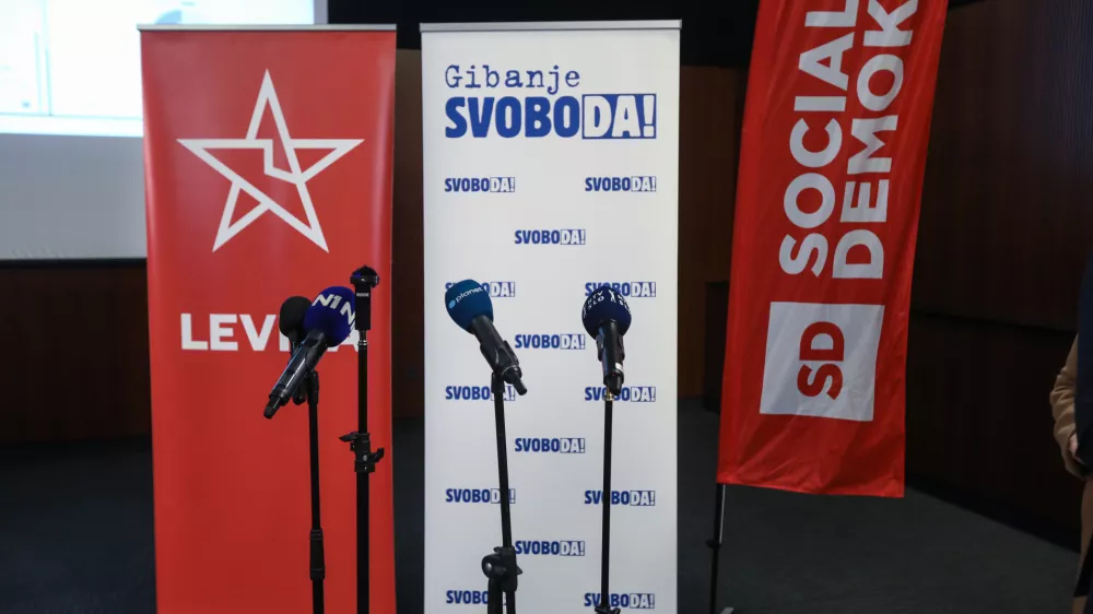 - simbolična fotografija - - &scaron;tab Gibanja svobode, Levice in Socialnih demokratov - koalicija- 27.11.2022 &ndash; Referendumi 2022 &ndash; glasovanje o treh zakonodajnih referendumih, in sicer o&nbsp;noveli Zakona o vladi, noveli Zakona o dolgotrajni oskrbi in noveli Zakona o Radioteleviziji Slovenija&nbsp;&nbsp;//FOTO: Luka Cjuha