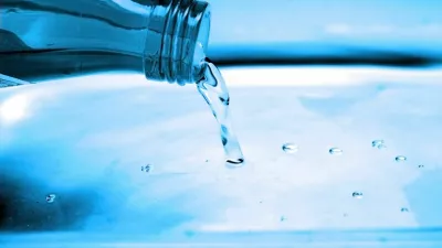 mineralna voda steklenica