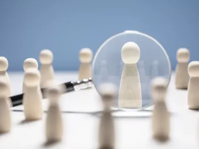 Evropa se sooča s krčenjem delovno aktivnega prebivalstva, strukturnimi vrzelmi v ve&scaron;činah in geopolitično nestabilnostjo. HR igra odločilno vlogo pri omogočanju prilagajanja.