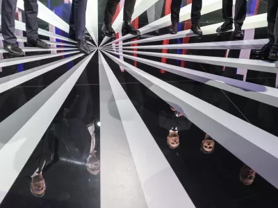 Vladimir Prebilič, Anže Logar, Matjaž Han, Miha Kordi&scaron;, Robert Golob, Luka Mesec- 19.02.2026 - Prvo soočenje predsednikov strank na RTV SLO - parlamentarne volitve 2026//FOTO: Jaka Gasar