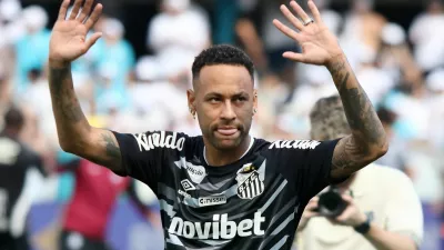 Soccer Football - Brasileiro Championship - Santos v Corinthians - Estadio Urbano Caldeira, Santos, Brazil - March 15, 2026 Santos' Neymar during the warm up before the match REUTERS/Thiago Bernardes