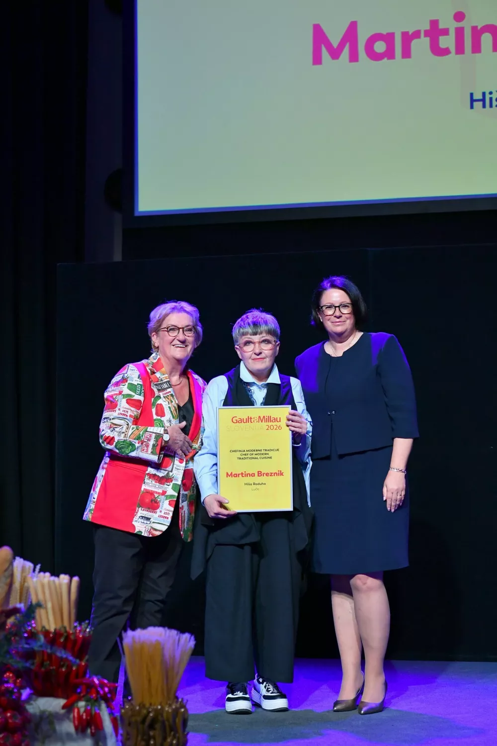  Chefinja moderne tradicije: Martina Breznik, Hi&scaron;a Raduha, Luče Foto: Peter Irman