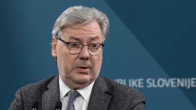 Ljubljana, vlada.Izjava po redni tedenski seji vlade.Drzavni sekretar za mednarodne zadeve ter nacionalno in mednarodno varnost v kabinetu predsednika vlade Vojko Volk.