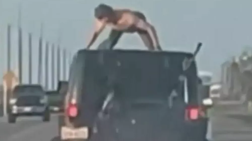 22-letni ameri&scaron;ki &scaron;tudent se je med spomladanskimi počitnicami hudo po&scaron;kodoval. Zdravniki se &scaron;e vedno borijo za njegovo življenje. 