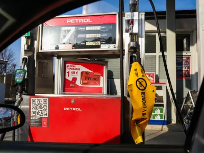 10.03.2026. - Pomanjkanje goriva v Sloveniji zaradi vojne na Bližnjem vzhodu. Črpalka Petrol Dobrova, pumpa za dizel. Foto: Bojan Velikonja