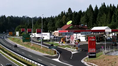 avtocesta, postajališče Lom restavracija Na Jasi bencinska postaja