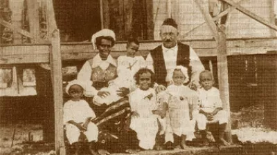 Carl Emil Pettersson s svojo družino. / Foto: Wikipedia