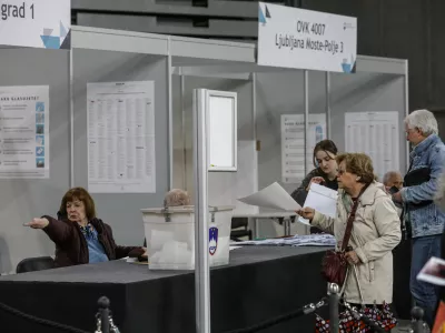 17.3.2026 - Parlamentarne volitve 2026 - Začetek predčasnega glasovanja na posebnih voli&scaron;čih za državnozborske volitve. Dvorana StožiceFoto: Luka Cjuha