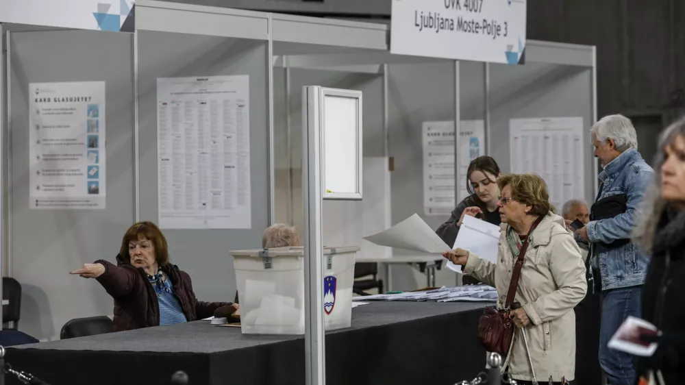 17.3.2026 - Parlamentarne volitve 2026 - Začetek predčasnega glasovanja na posebnih voli&scaron;čih za državnozborske volitve. Dvorana StožiceFoto: Luka Cjuha