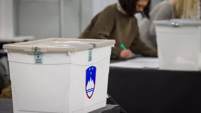 Ljubljana, dvorana Stozice.Predcasno glasovanje za drzavnozborske volitve v dvorani Stozice.