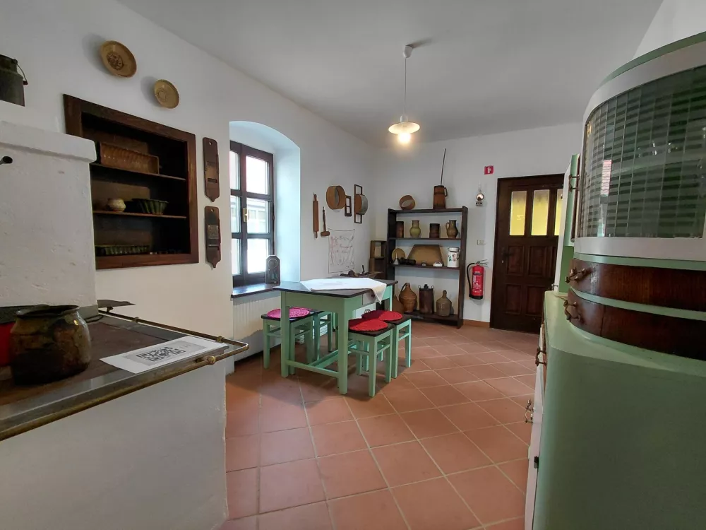 Hi&scaron;e Gy&ouml;rgya Dobronokija