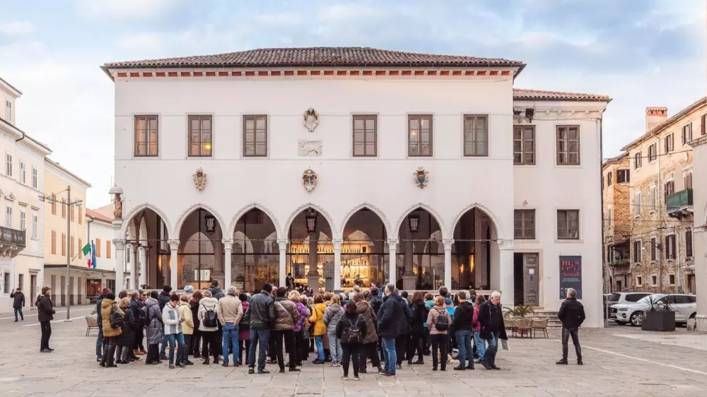 Leto 2026 je v Kopru posvečeno Santoriu Santoriu, enemu najpomembnej&scaron;ih Koprčanov zgodnjega novega veka - zdravniku, znanstveniku in pionirju moderne fiziologi. F Turizem Koper