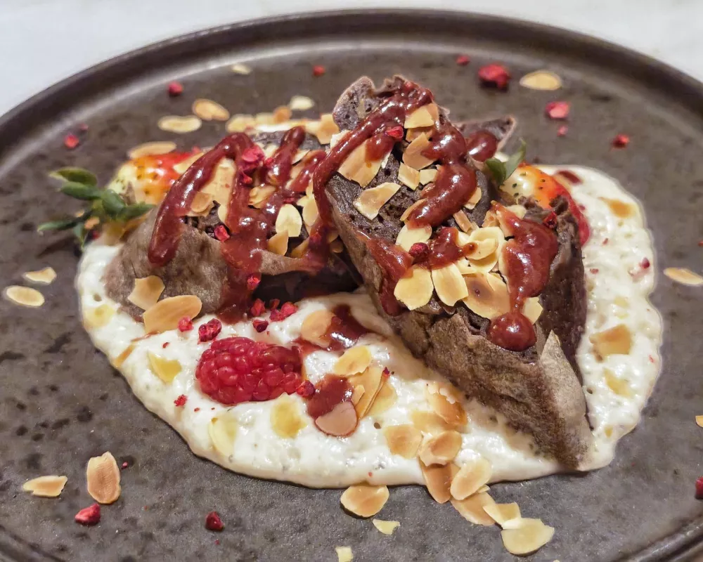 Čokoladni &scaron;truklji, Restavracija Most