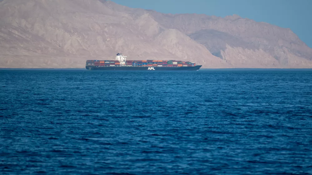 Hormu&scaron;ka ožina je pomembna za svetovne trgovske poti. 