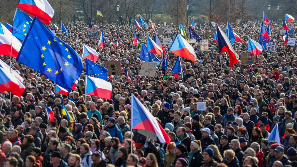 FILE PHOTO: Demonstrators take part in an anti-government protest rally in Prague, Czech Republic, March 21, 2026. REUTERS/Eva Korinkova/File Photo