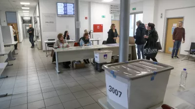 18.11.2025 - Referendum 2025 - predčasno glasovanje - Referendum o pomoči pri končanju življenja Foto: Luka Cjuha