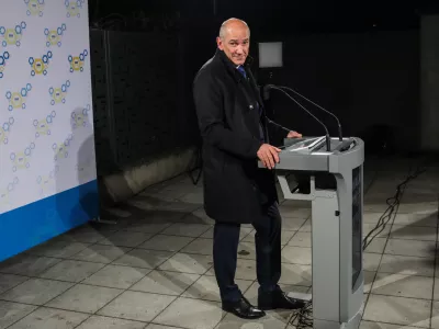 - Janez Jan&scaron;a, predsednik,- 22.03.2026. Volitve v Državni zbor 2026. Volilni &scaron;tab stranke SDS.//FOTO: Bojan Velikonja