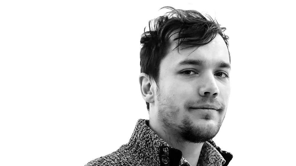 Urban Su&scaron;nik- Redakcija Dnevnik 2024 - portreti za komentarje in kolumne - kolumnisti - komentatorji &ndash; novinarji - portret //FOTO: Luka Cjuha