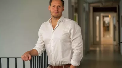 Matyas Bodi, madžarski politični analitik