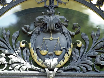 Med hi&scaron;no preiskavo na&scaron;li "črni fond" z 260.000 evri