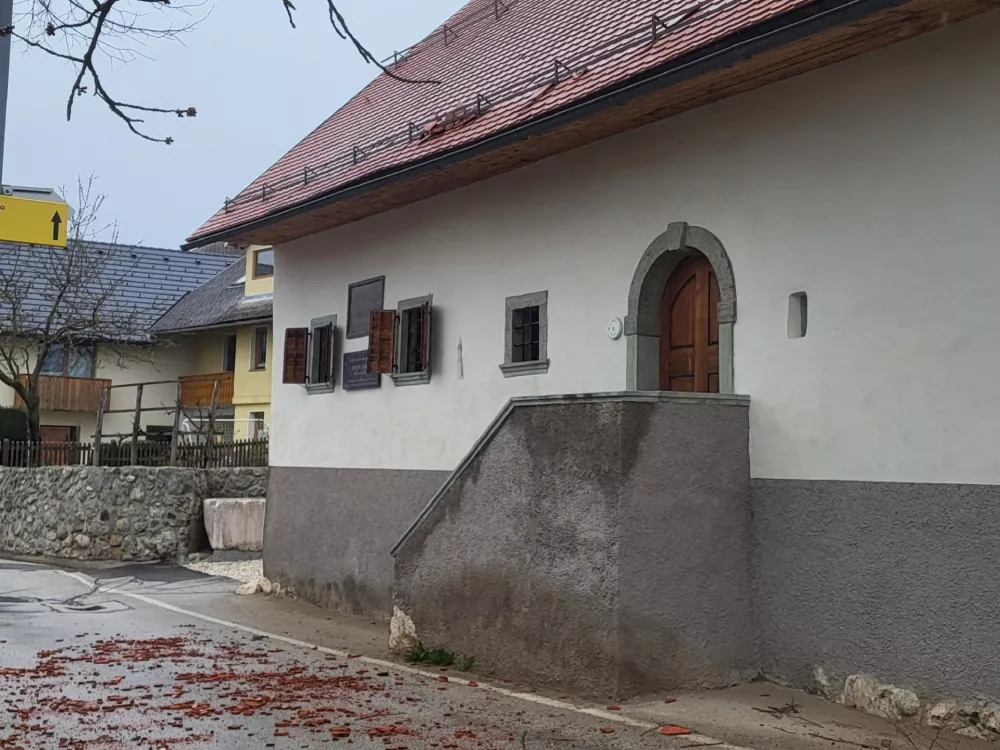 Pre&scaron;ernova rojstna hi&scaron;a, stre&scaron;niki, veter