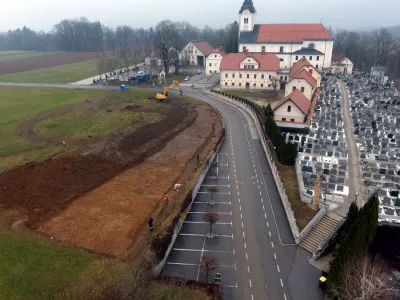 Do konca leta &scaron;iritev pokopali&scaron;ča