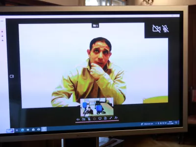 Posiljevalec dekleta na Metelkovi tudi s kamnom napadel migranta