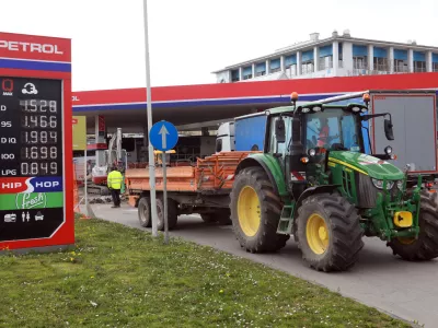 24.03.2026 - Petrol, bencinska črpalka, kolona, cena bencinaFoto: Tomaž Skale